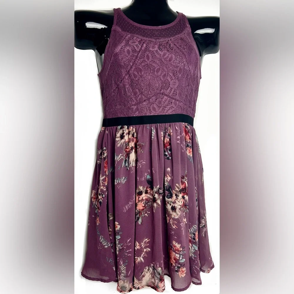 Xhilaration Purple Floral Lace Dress NWOT - Picture 1 of 11